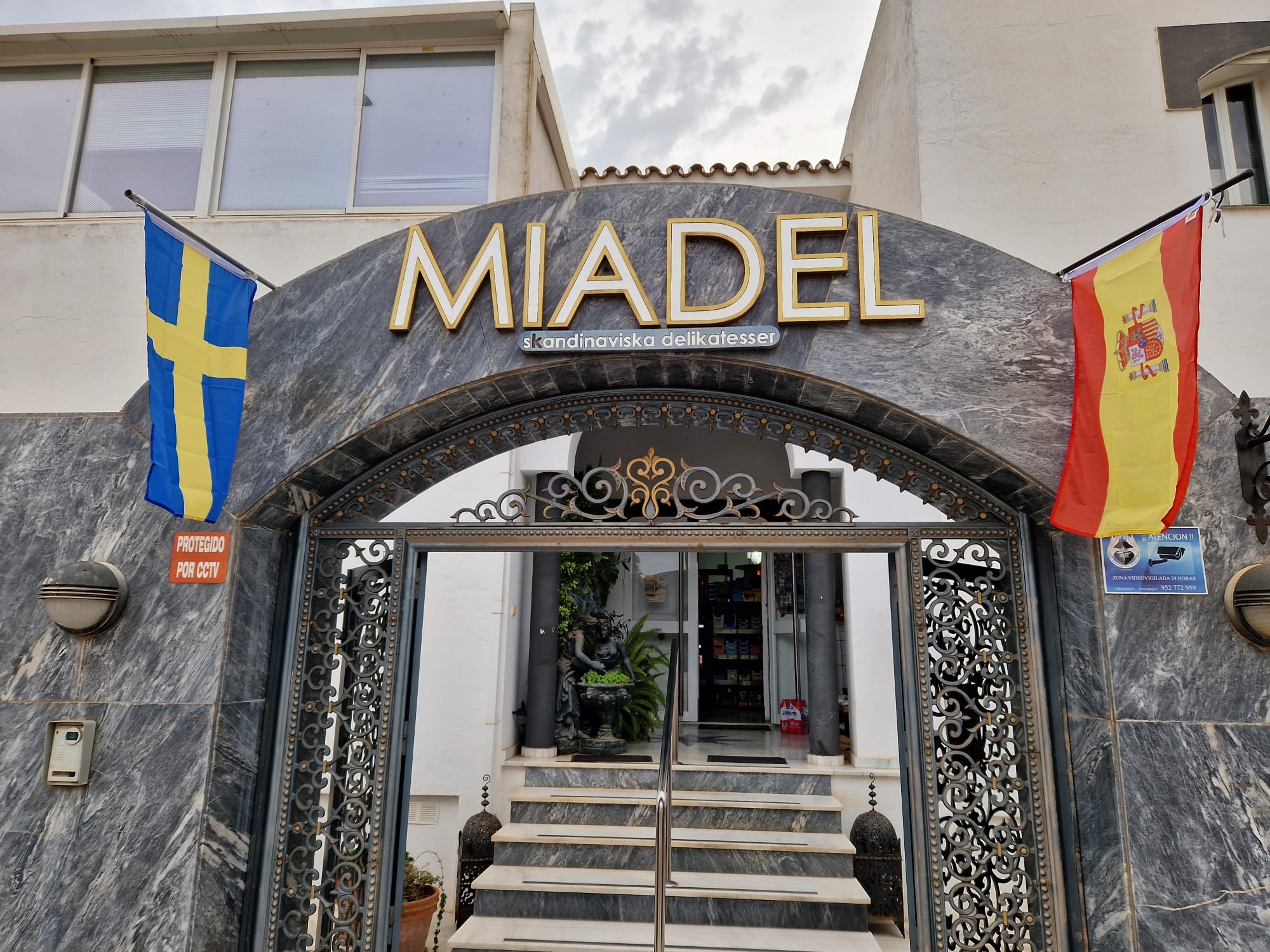 Foto de la entrada de la empresa